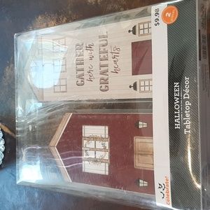 2 piece wooden house tabletop decor set